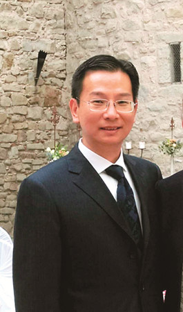 中國僑網(wǎng)瑞中企業(yè)商會常務(wù)副主席王致。(受訪者供圖)