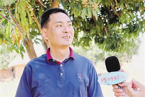 中國僑網(wǎng)王高懿接受記者采訪。