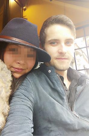 中國僑網(wǎng)被害者與男友馬修斯(英國《英中時(shí)報(bào)》)