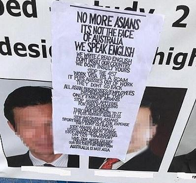 中國僑網(wǎng)中國投資悉尼地產(chǎn)項目廣告牌被貼種族歧視宣傳單(澳大利亞《每日郵報》圖片)