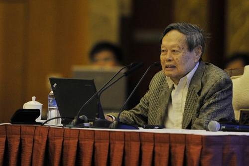 中國僑網(wǎng)楊振寧。新華社記者 歐東衢攝