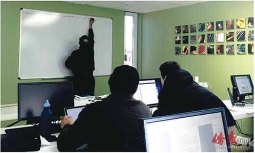 中國僑網(wǎng)多位律師表示,目前H1B政策并未改變。 (美國《僑報(bào)》資料圖)