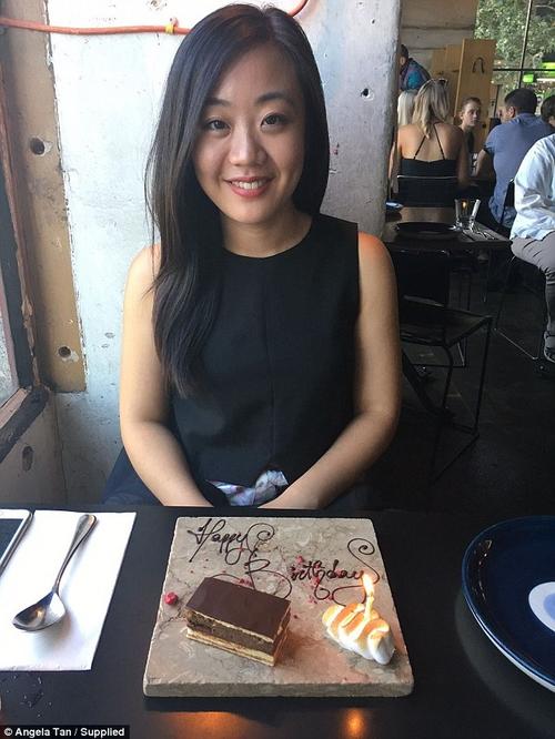 中國(guó)僑網(wǎng)安吉拉將于原定婚禮當(dāng)日舉行慈善活動(dòng)(澳洲新快網(wǎng)援引《每日郵報(bào)》圖片)