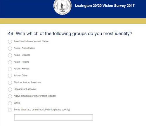 中國僑網(wǎng)勒星頓20/20委員會居民問卷中的第49個問題雖沿用過去版本,但此次遭部分華人抗議反對。(美國《世界日報》)