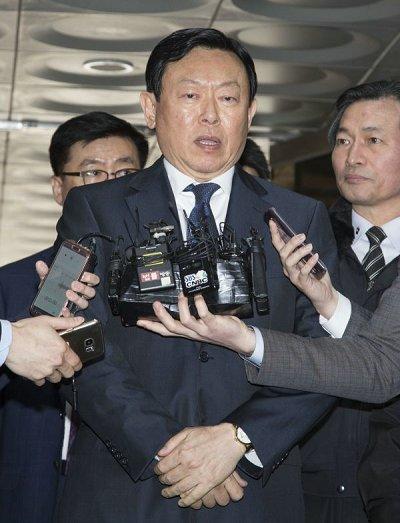 中國僑網(wǎng)資料圖片:樂天集團(tuán)會(huì)長辛東彬