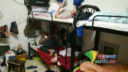 中國僑網(wǎng)被困迪拜的務(wù)工者