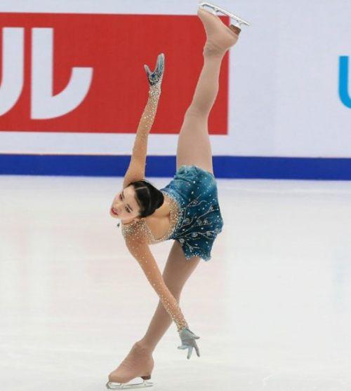 中國(guó)僑網(wǎng)佛利蒙17歲華裔滑冰小將陳楷雯,獲得首次世界花滑錦標(biāo)賽第4。(網(wǎng)絡(luò)圖片)
