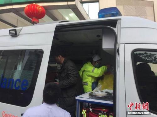 中國(guó)僑網(wǎng)資料圖 救護(hù)車 中新社記者 何蔣勇 攝