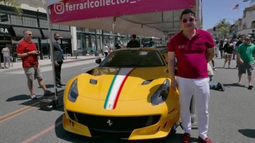 中國僑網(wǎng)李兆佳和印有他名字的新款車。(美國《世界日報》/李雪 攝)