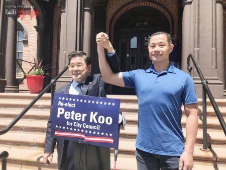 中國僑網(wǎng)前紐約市主計長劉醇逸宣布支持華裔市議員顧雅明連任。(美國《僑報》/陳辰 攝)