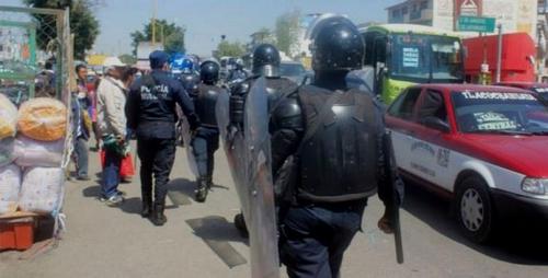 中國僑網(wǎng)大批警力在華雷斯街道巡邏。(美國圣地亞哥華文網(wǎng)/Quadratín Oaxaca圖片)