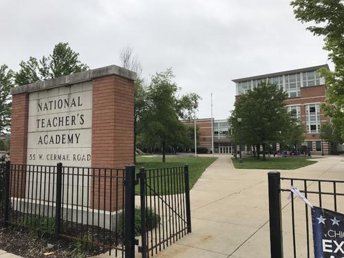 中國(guó)僑網(wǎng)位于華埠商圈旁的全國(guó)教師學(xué)院,可望成為華埠新高中的地點(diǎn)。(美國(guó)《世界日?qǐng)?bào)》/黃惠玲 攝)