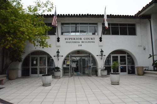 中國僑網(wǎng)圣塔芭芭拉市華裔中醫(yī)師韓偉東一家三口滅門案被告哈布什(Pierre Haobsh),23日再次過堂。(美國《世界日報》/高梓原 攝)