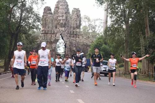 中國(guó)僑網(wǎng)(柬埔寨《柬華日?qǐng)?bào)》)