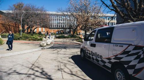 中國僑網(wǎng)圖為澳大利亞國立大學(xué)校園(澳洲網(wǎng)援引《堪培拉時(shí)報(bào)》)