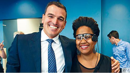 中國僑網(wǎng)卡斯?fàn)枺ㄓ遥┲踩搿胺律邸薄#幽么蟆缎菎u日報(bào)》)