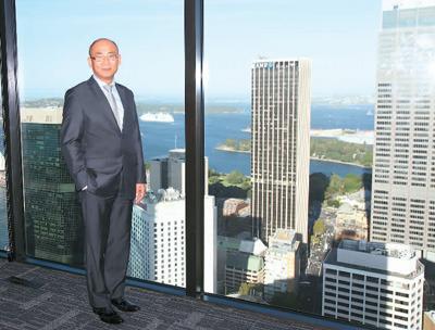 中國僑網(wǎng)圖為王人慶(來源:人民日報海外版)