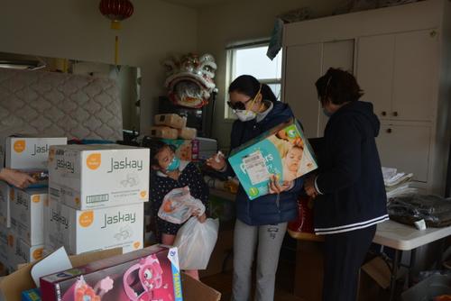 中國(guó)僑網(wǎng)華人代購(gòu)(美國(guó)《世界日?qǐng)?bào)》 劉先進(jìn)/攝影)