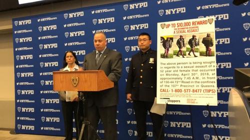 中國(guó)僑網(wǎng)巴德薩諾(中)公布案件調(diào)查進(jìn)展,呼吁民眾提供線索協(xié)助破案。(美國(guó)《世界日?qǐng)?bào)》/洪群超 攝)