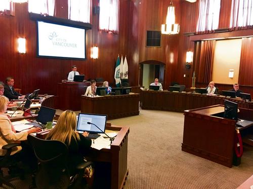 中國(guó)僑網(wǎng)溫哥華市議會(huì)通過(guò)延至10日表決。 (加拿大《星島日?qǐng)?bào)》)