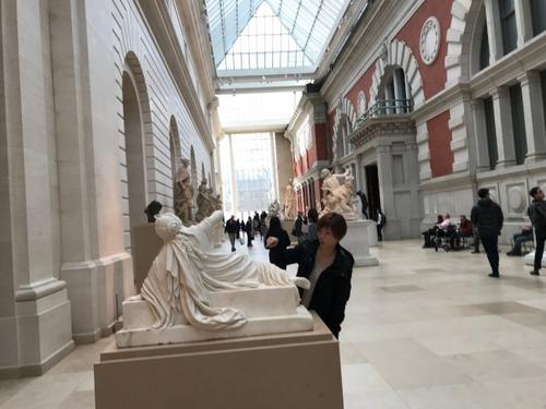 中國僑網(wǎng)紐約文化通行證計劃可讓三大圖書館的持卡人免費參觀大都會藝術(shù)博物館在內(nèi)的33個文化機構(gòu)。(美國《世界日報》/邵冰如 攝)