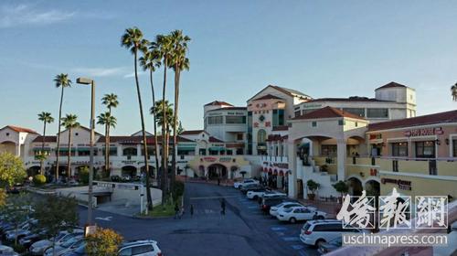 中國(guó)僑網(wǎng)廖若晨最后一次出現(xiàn)在公眾視野中的全統(tǒng)廣場(chǎng)。(美國(guó)《僑報(bào)》/聶達(dá) 攝)