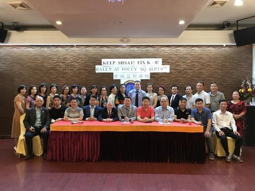 中國僑網(wǎng)亞裔維權大聯(lián)盟宣布下月9日舉辦反對取消SHSAT示威活動。(美國《世界日報》/牟蘭 攝)