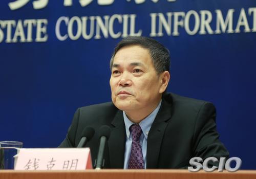 中國僑網(wǎng)商務(wù)部副部長錢克明(元紹達(dá) 攝 圖片來源:國新辦網(wǎng)站)