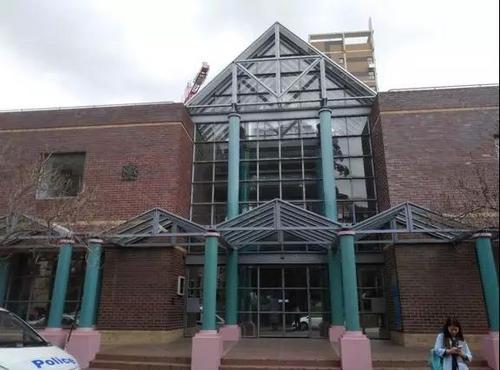 中國僑網(wǎng)俞琪被害案嫌犯在寶活地方法院第五次過堂。(澳洲新快網(wǎng))