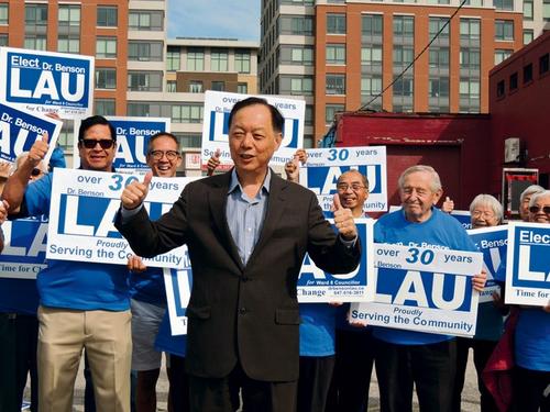 中國僑網(wǎng)劉秉純醫(yī)生。(加拿大《星島日報(bào)》)