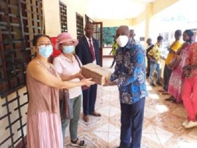 中國僑網(wǎng)圖片來源:中國駐中非大使館網(wǎng)站