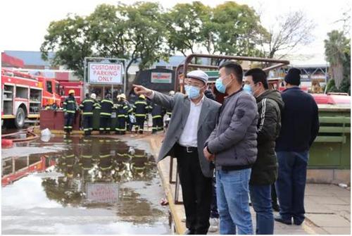 中國僑網(wǎng)博茨瓦納中國和平統(tǒng)一促進(jìn)會(huì)暨華人慈善基金會(huì)長南庚戌在現(xiàn)場。上官譞 攝