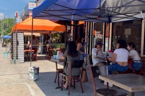 中國僑網(wǎng)餐館業(yè)者擔(dān)心游民會(huì)影響顧客的消費(fèi)意愿。(美國《世界日?qǐng)?bào)》/賴蕙榆 攝)