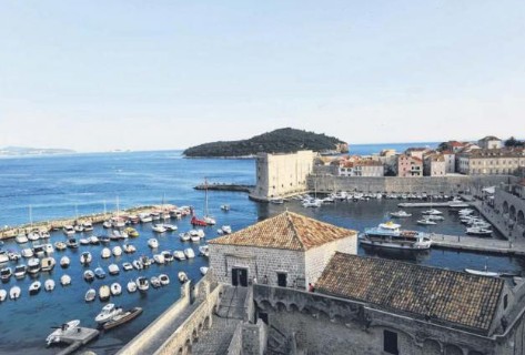 沿海而建的古城已是海上樂園。(新加坡《聯(lián)合早報(bào)》/鄒文學(xué)