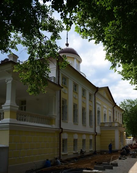 修繕一新的中共六大舊址(攝影