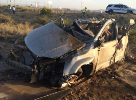 警方公布的調(diào)查結果顯示,南行的廂型車在“停”(Stop