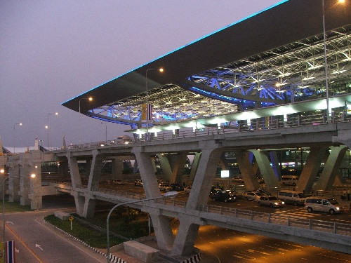 (泰國《世界日報》)