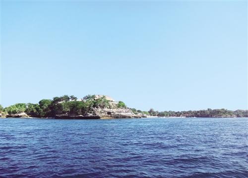 中國僑網(wǎng)圖為印尼旅游勝地巴厘島美麗的海景。 田 原供圖