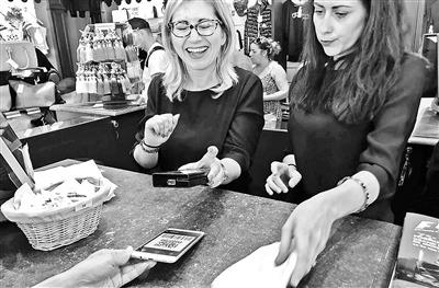 中國(guó)僑網(wǎng)摩納哥紀(jì)念品商店接入了支付寶