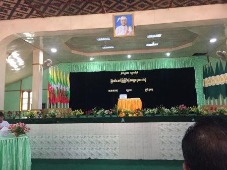 中國僑網(wǎng)捐款儀式會(huì)場(chǎng)