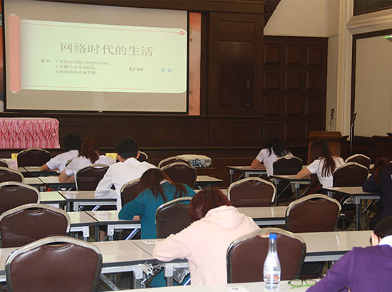 中國(guó)僑網(wǎng)比賽現(xiàn)場(chǎng)。