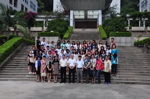 中國僑網(wǎng)研習(xí)班合影