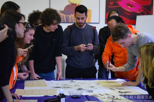 現(xiàn)場書法表演