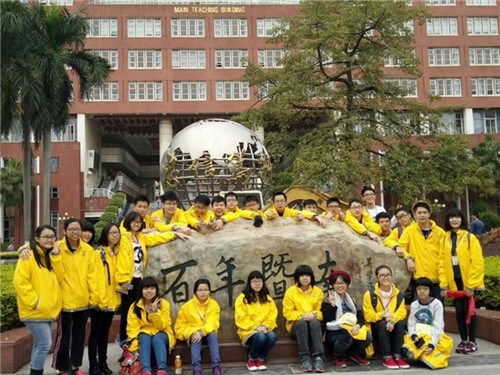 暨南大學(xué)校園合影