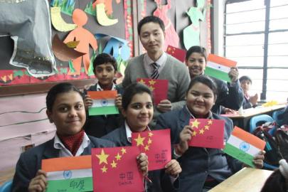 郭陽(yáng)萌與學(xué)生