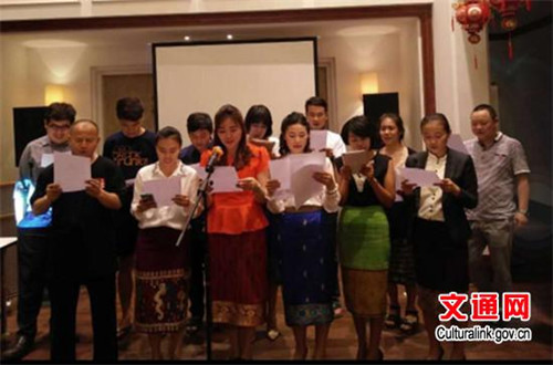 部分學(xué)員演唱中文歌曲