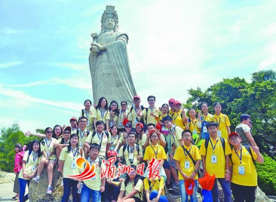 圖為營員們?cè)趮屪媸裣袂傲粲啊?/