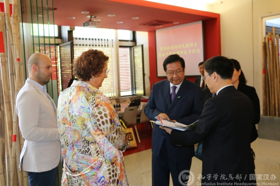 劉利民詳細(xì)了解孔院情況