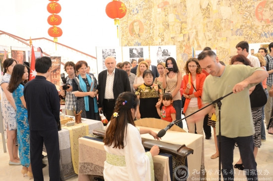 羅馬尼亞使館節(jié)中國展臺(tái)