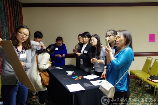 張倩老師示范用藝術(shù)教語言